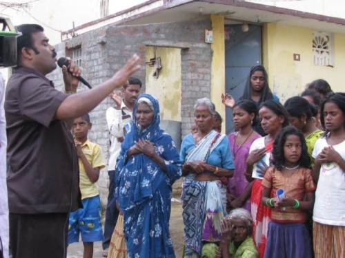ஆந்திர-மாநிலம்-திறந்த-வெளி-சுவிசேஷ-ஊழியங்கள்-9